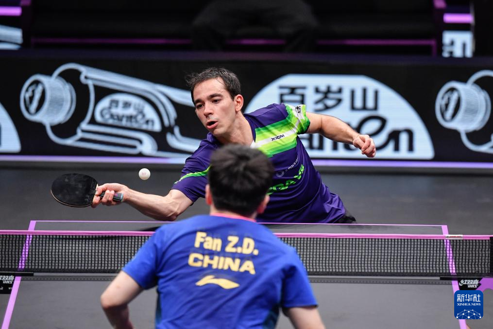 海报中出现 海报中出现